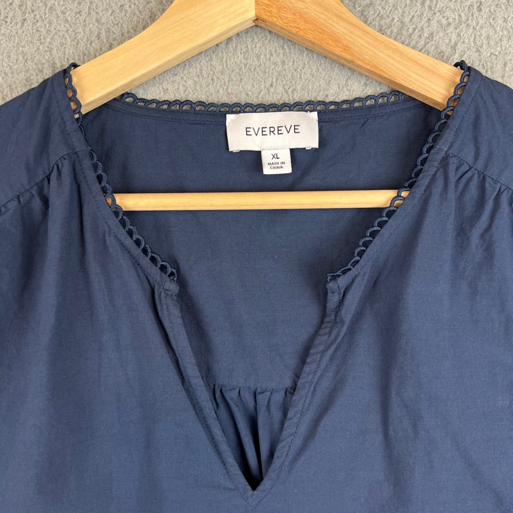 Evereve Navy Blue Eyelet Embroidered V-Neck Cotton Blouse XL - Picture 4 of 9